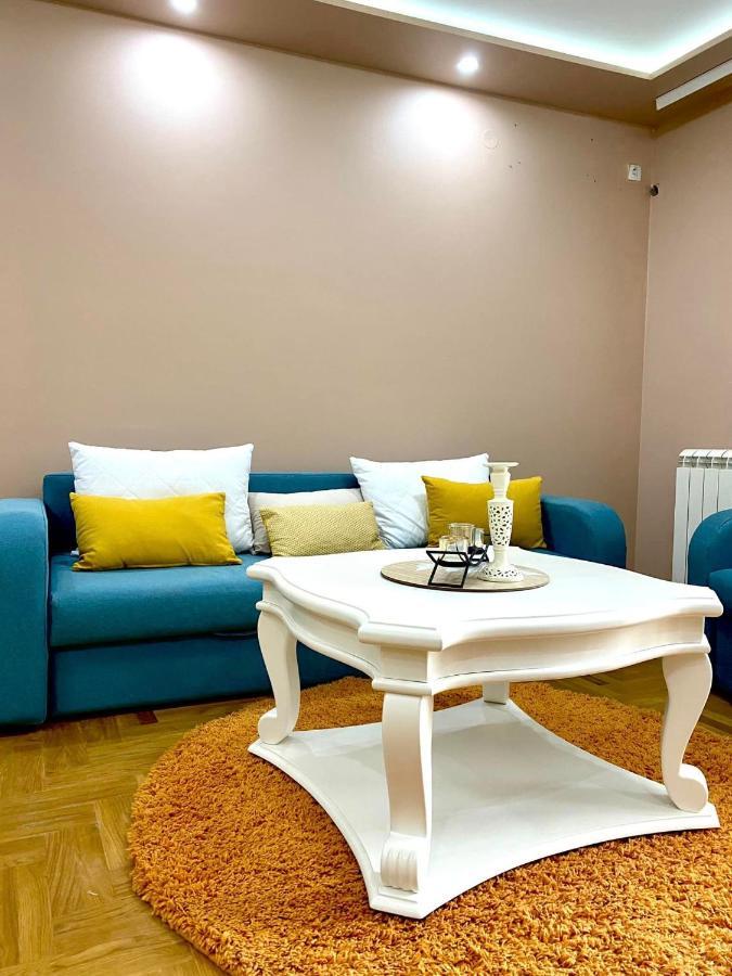 Apartman Diana Sremska Mitrovica Eksteriør bilde