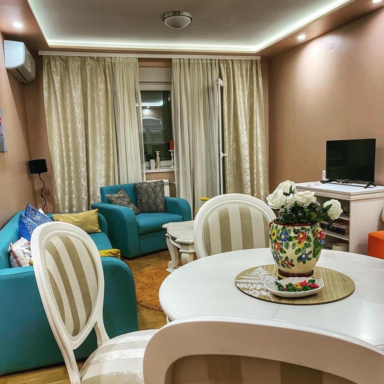 Apartman Diana Sremska Mitrovica Eksteriør bilde